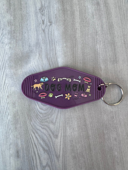 Dog mom retro motel keychain