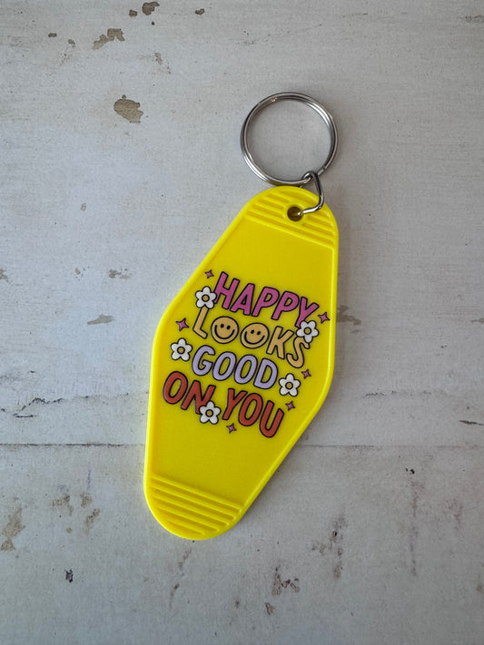 Happy looks good on you retro motel keychain