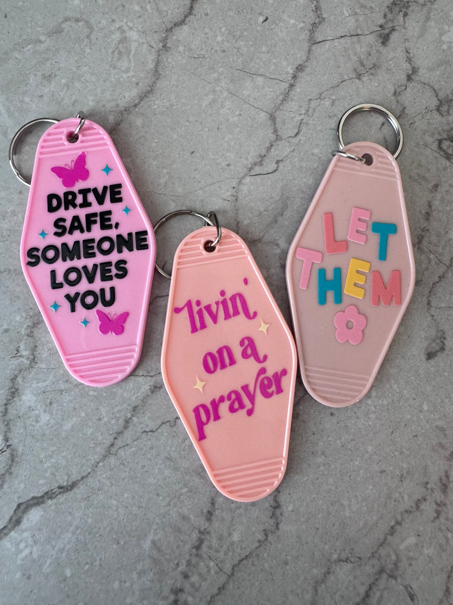 Livin’ on a prayer retro motel keychain