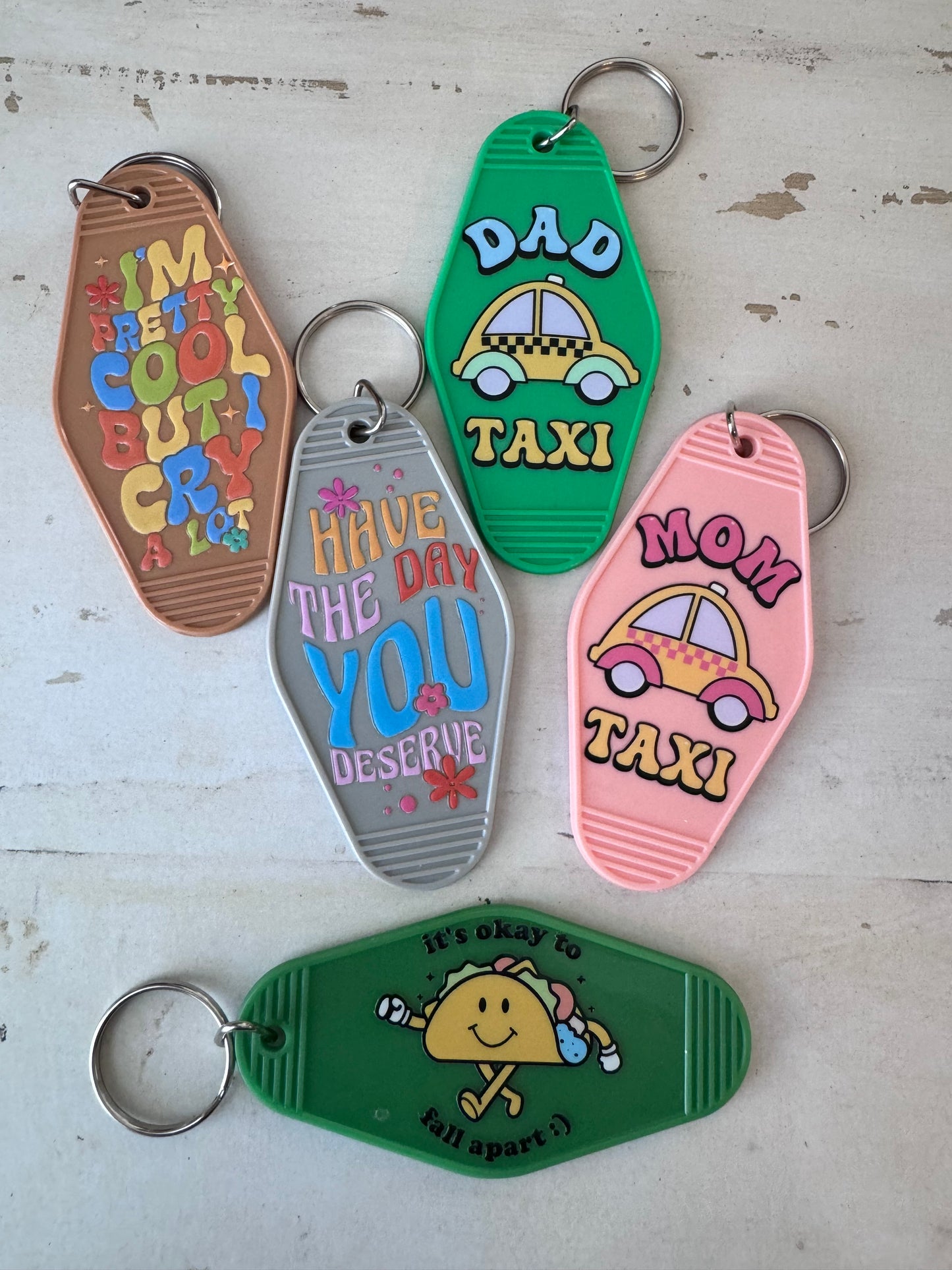 Mom taxi retro motel keychain