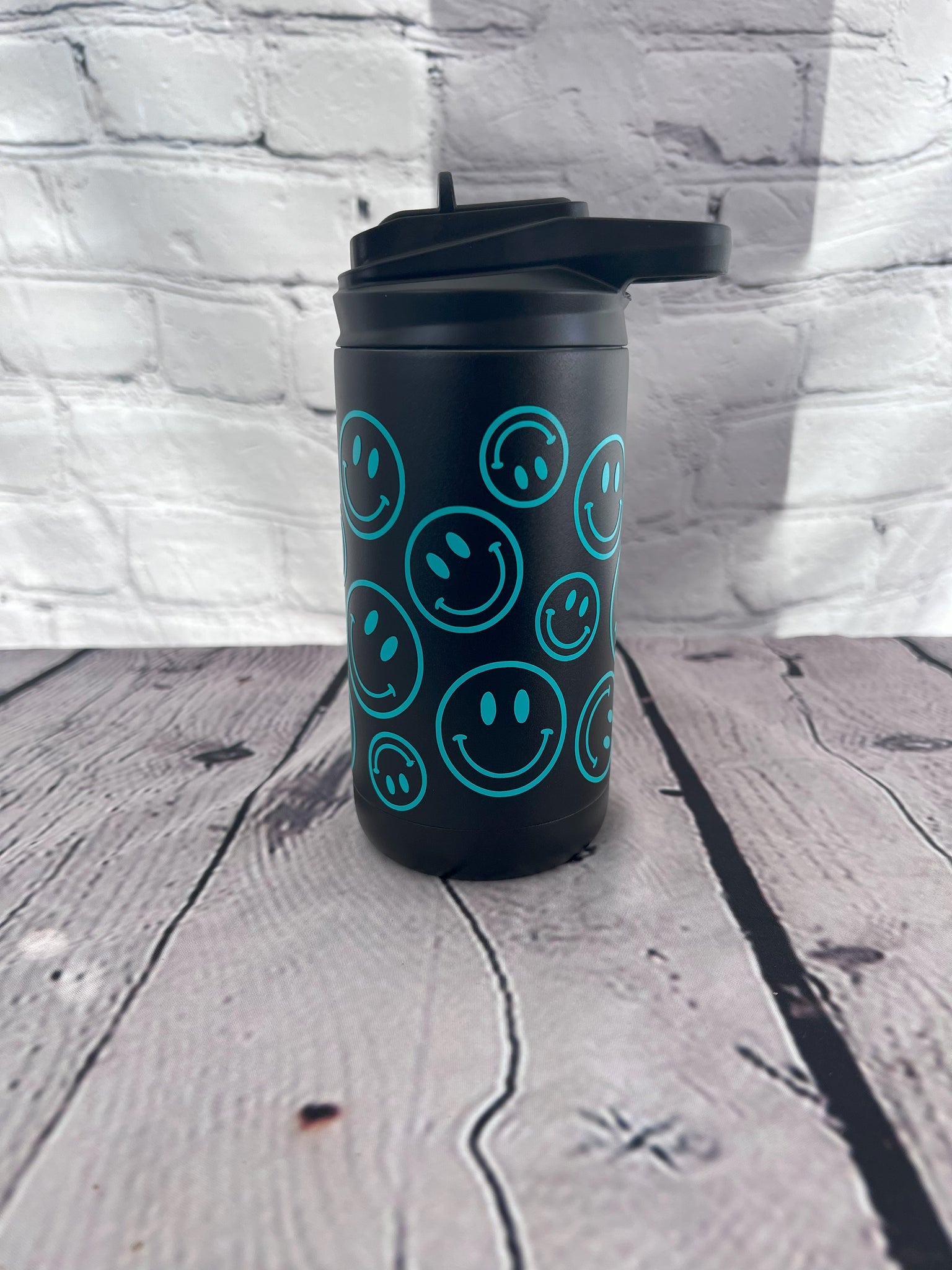 Smiley Face Water Bottle – Kanece's Kreations