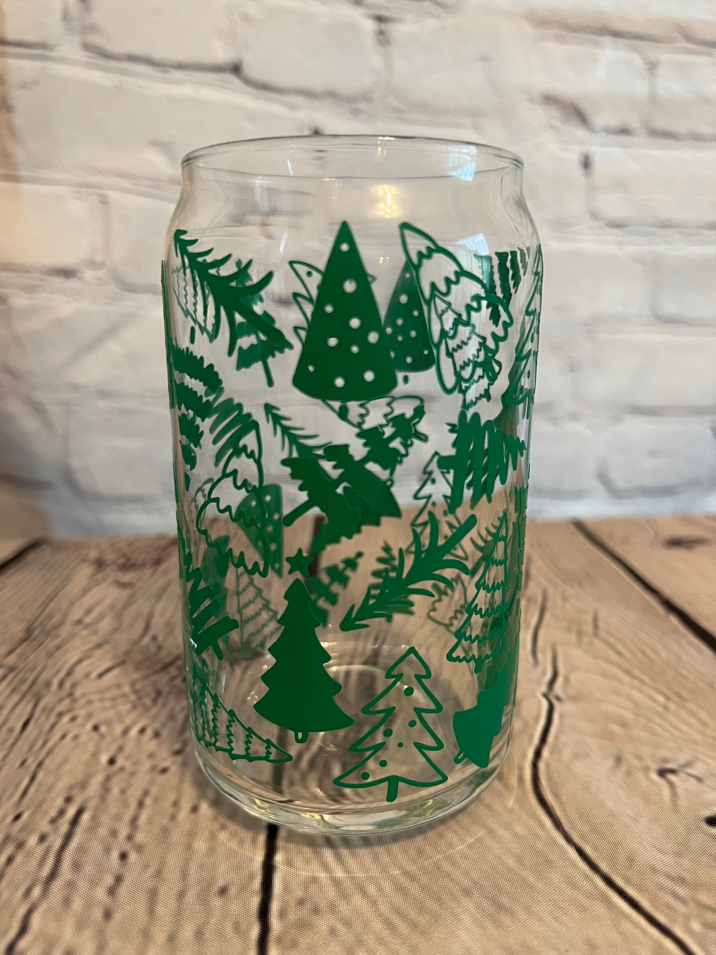 Christmas tree outline beer can glass