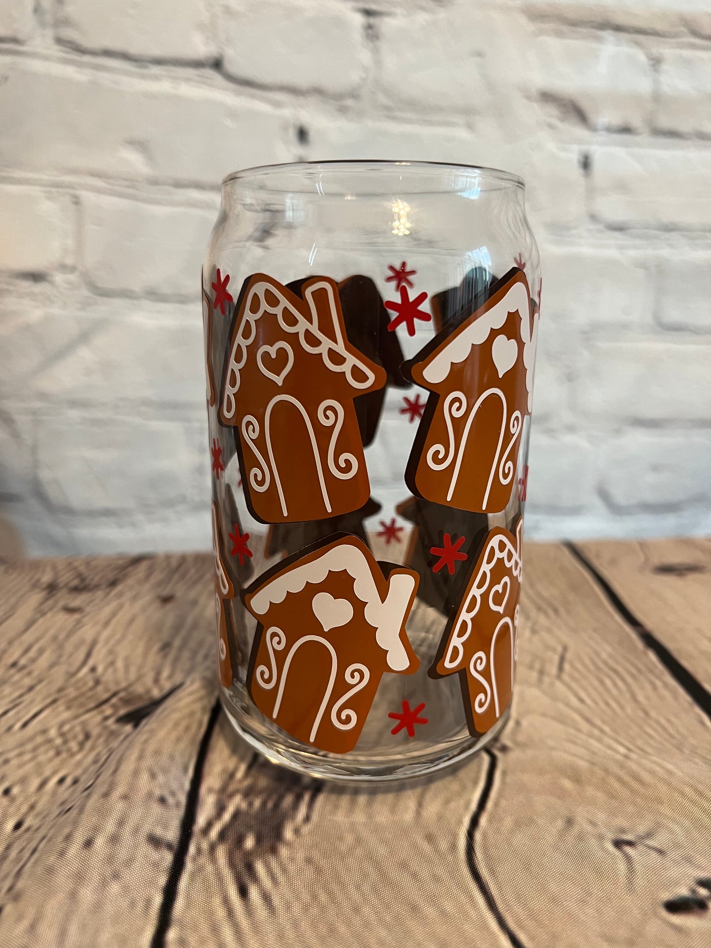 Gingerbread house beer can glass